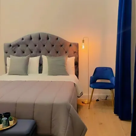 Piccini Penzion Neapol